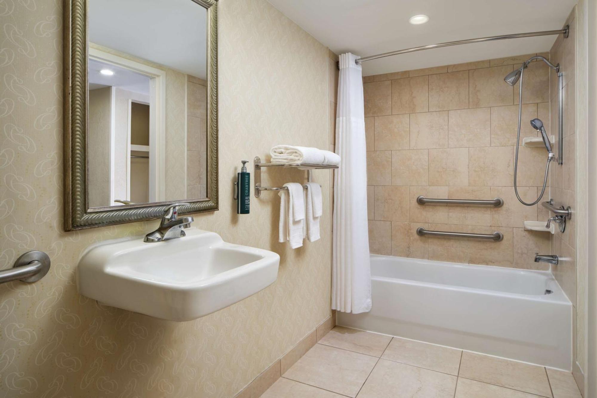 Doubletree By Hilton Rocky Mount Otel Dış mekan fotoğraf